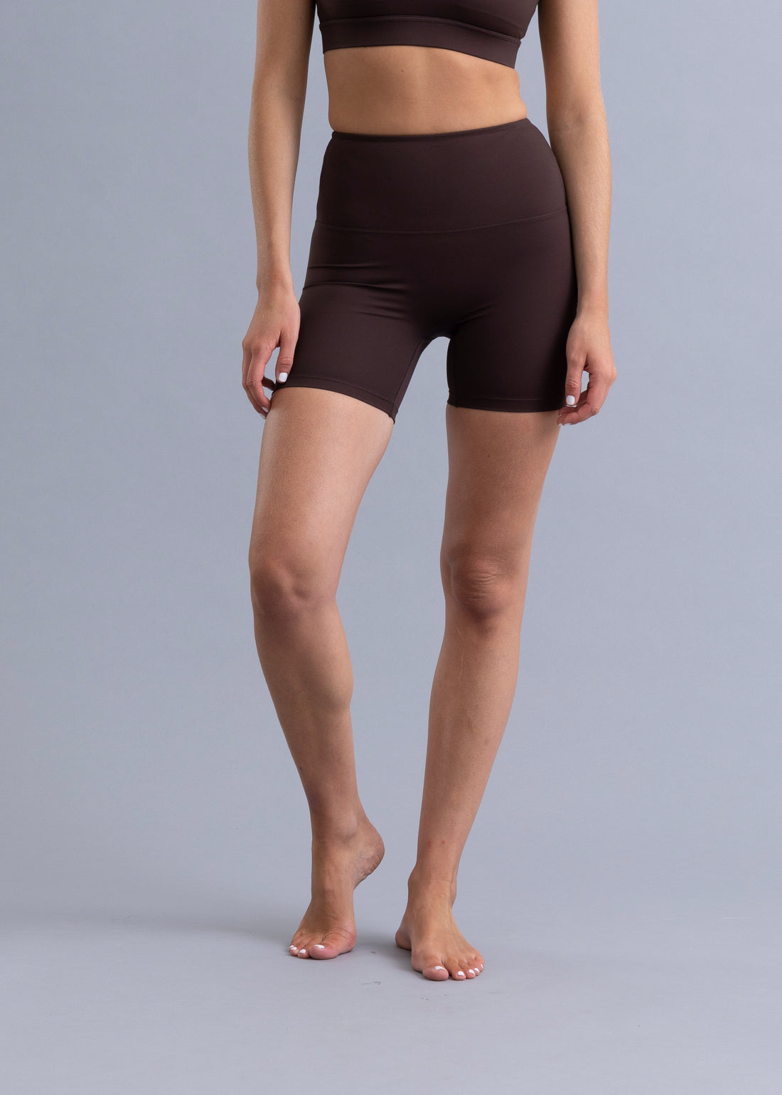 Legging Lada Destilled Coffee / Cortas, Lisas con Bolsillo Trasero y Sin Costura Frontal