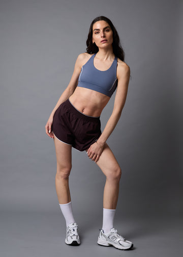 Short de Running Skadi Velven Wine con Calzón Interno Incorporado