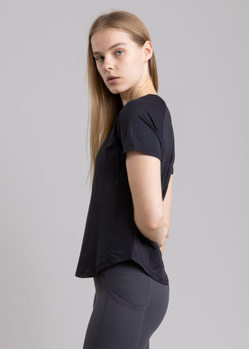 Polera Thal Black - Transpirable y Secado Rápido