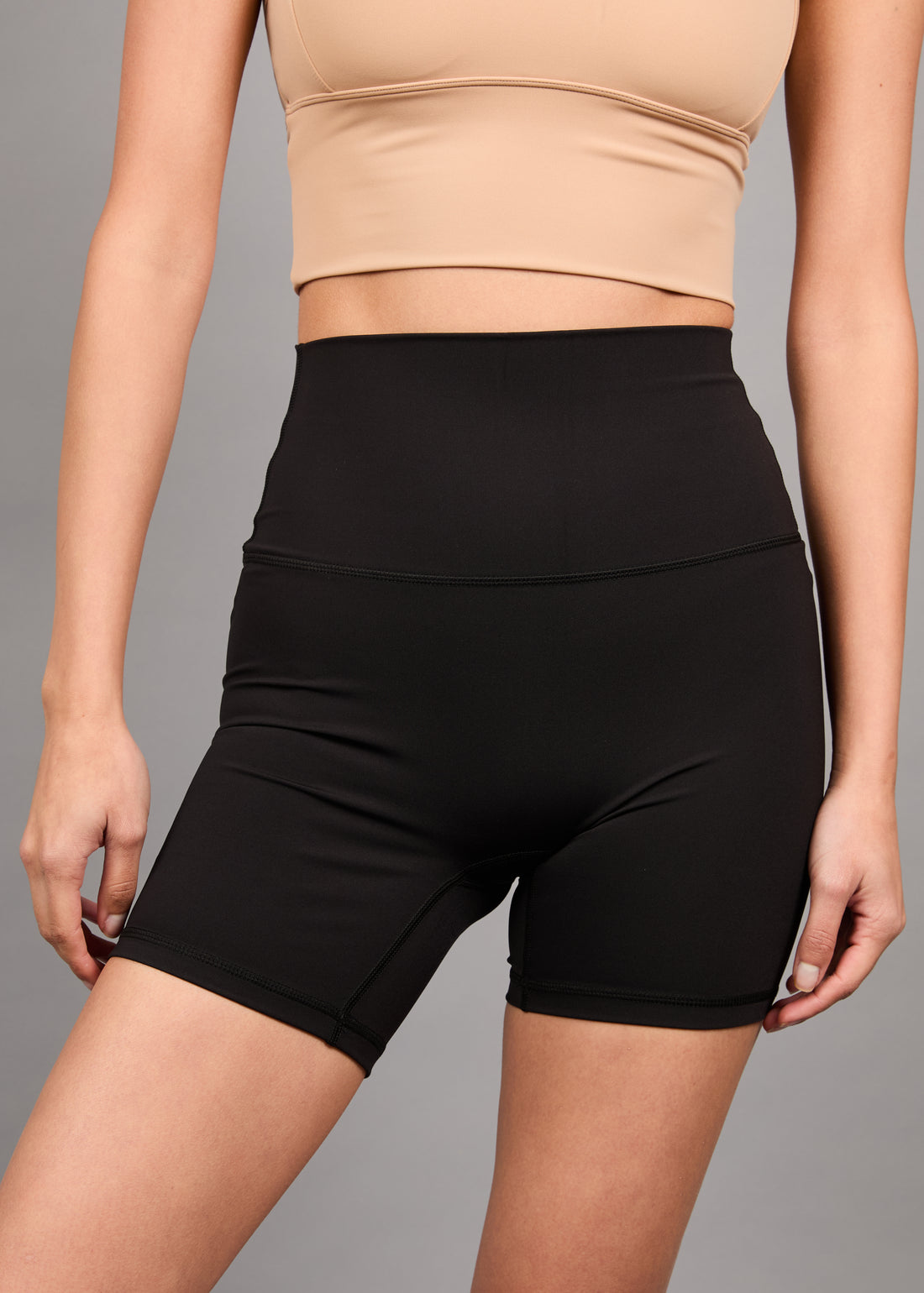 Legging Cortas Sin Cortes Nix Black